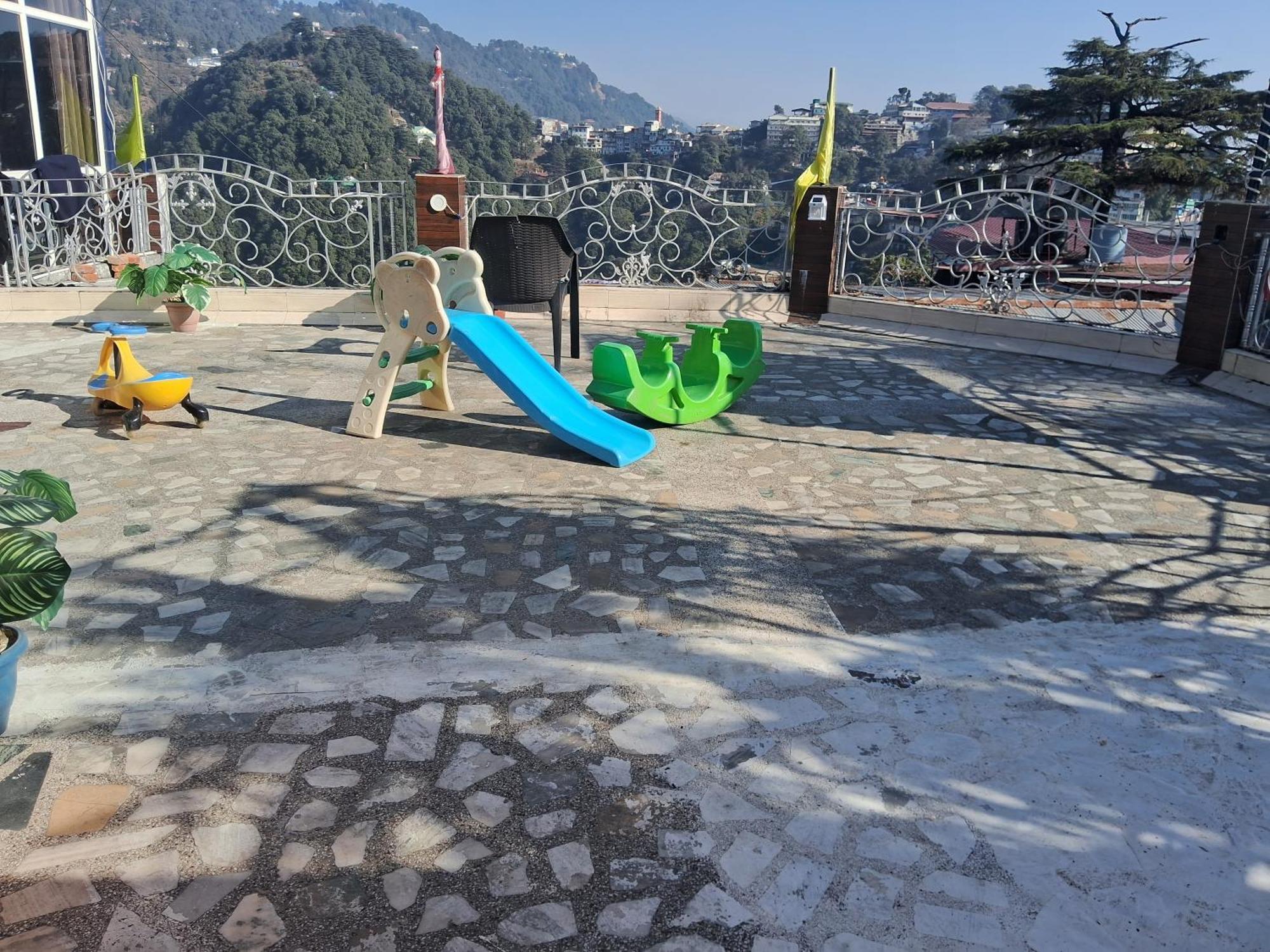 Hotel The Mussoorie International Eksteriør billede